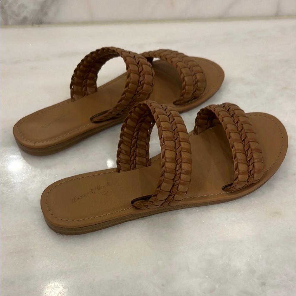 Universal Thread Tan Braided Sandals